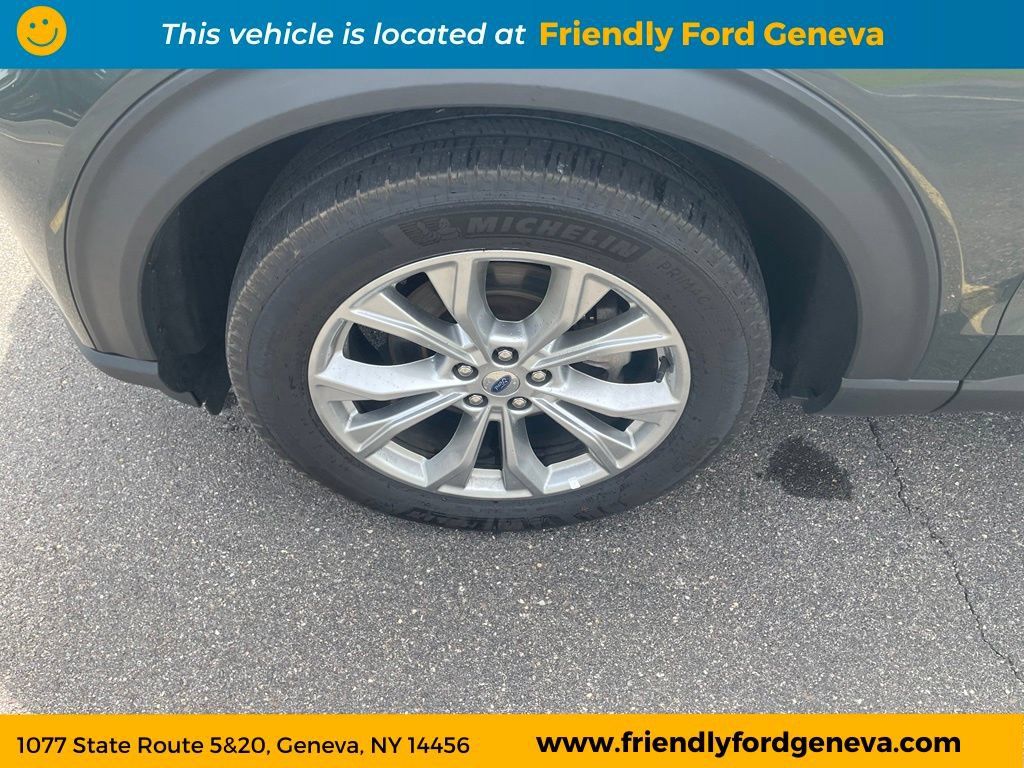 Used 2024 Ford Explorer XLT w/ Equipment Group 202A AWD/4WD image 9