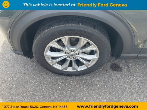 Used 2024 Ford Explorer XLT w/ Equipment Group 202A AWD/4WD image 9