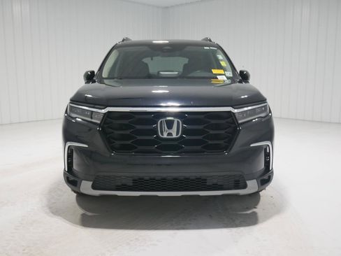 Used 2023 Honda Pilot Elite image 2