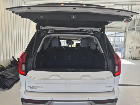 Used 2025 Ford Expedition Max Platinum AWD/4WD image 18