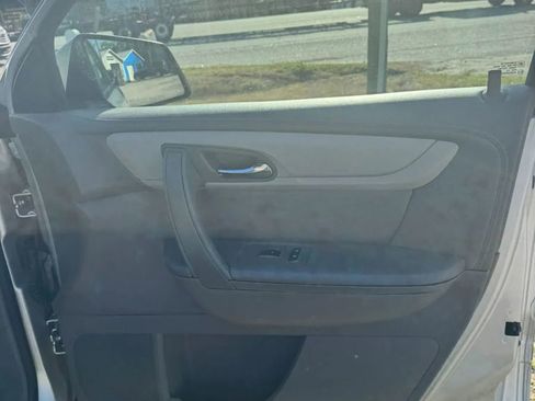 Used 2017 Chevrolet Traverse LS image 19