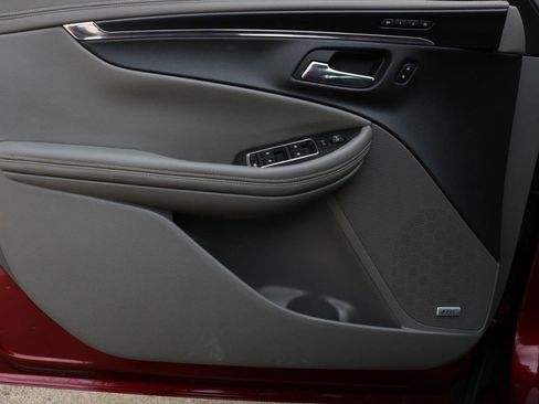 Used 2017 Chevrolet Impala Premier w/ Enhanced Convenience Package FWD image 19