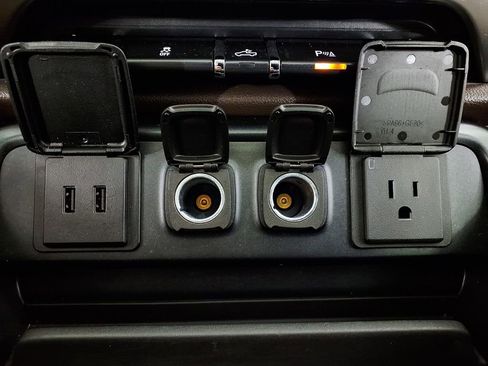 Used 2018 Chevrolet Silverado 1500 LTZ w/ Texas Edition image 25