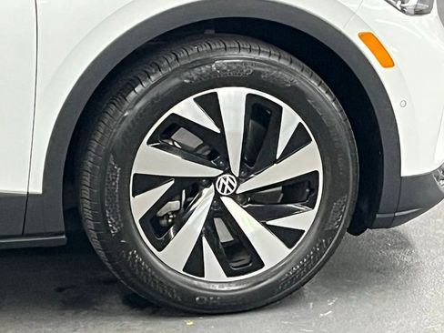 Certified 2023 Volkswagen ID.4 Pro image 38