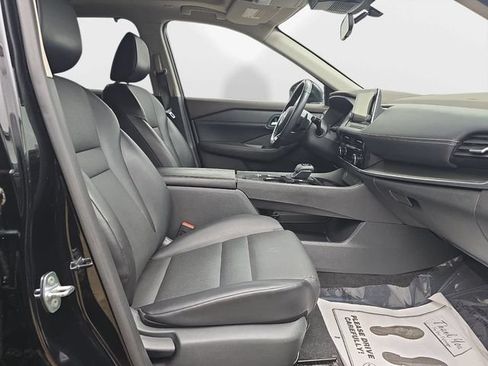 Used 2022 Nissan Rogue SV w/ SV Premium Package FWD image 37