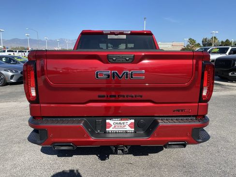 Used 2025 GMC Sierra 1500 AT4 w/ AT4 Premium Package AWD/4WD image 33