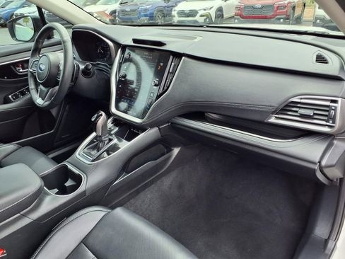 Used 2025 Subaru Outback Limited AWD/4WD image 18