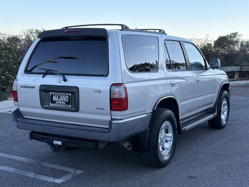 Used 2000 Toyota 4Runner SR5 image 7