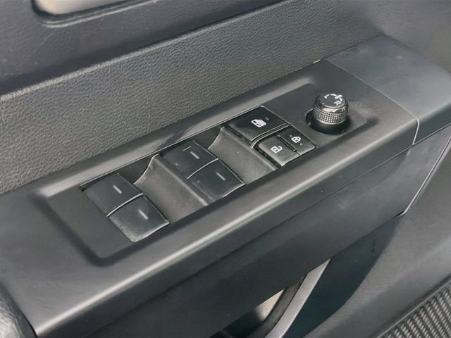 Used 2024 Toyota Tundra SR5 w/ SR5 Convenience Package AWD/4WD image 17