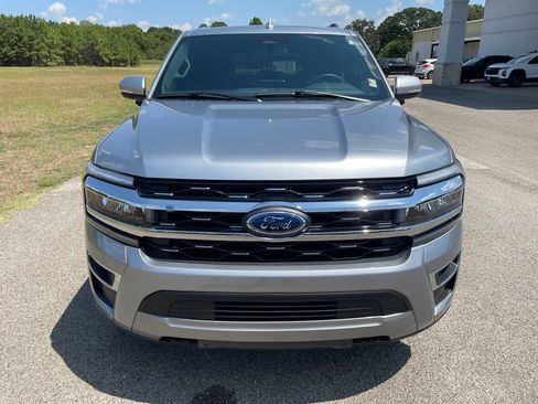 Used 2024 Ford Expedition Limited AWD/4WD image 10