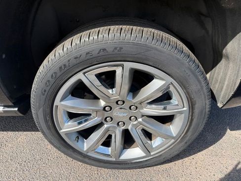 Used 2017 Chevrolet Tahoe Premier AWD/4WD image 17