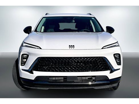 Used 2025 Buick Envision Sport Touring image 2