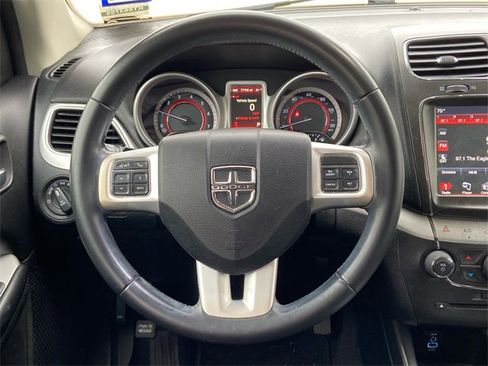 Used 2019 Dodge Journey SE image 11