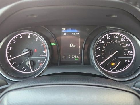 Used 2024 Toyota Camry SE image 7