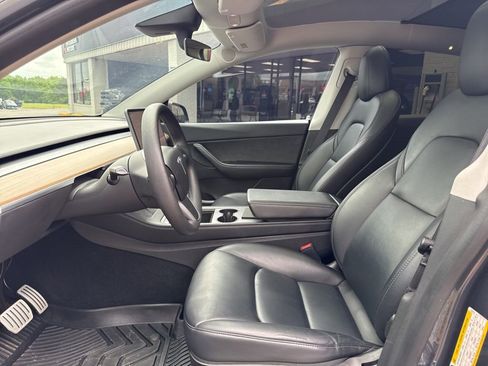 Used 2022 Tesla Model Y Performance AWD/4WD image 19