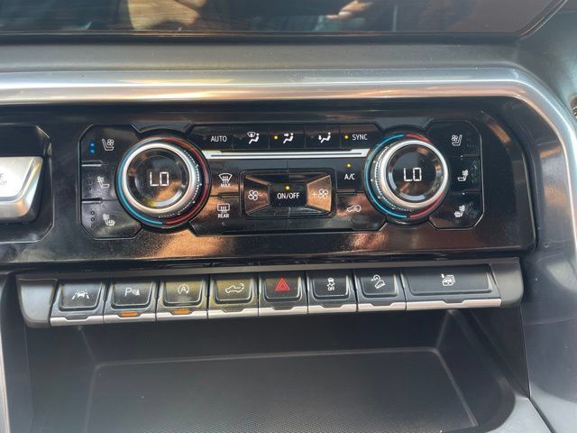 Used 2022 GMC Sierra 1500 Denali Ultimate AWD/4WD image 18
