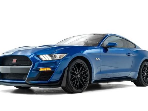 Used 2017 Ford Mustang GT w/ GT Performance Package image 10