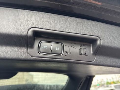 Used 2025 Ford Explorer ST-Line AWD/4WD image 22