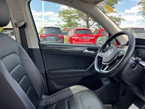 Used 2019 Volkswagen Tiguan SEL Premium AWD/4WD image 39
