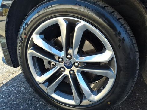 Used 2018 Ford Edge Sport w/ Equipment Group 401A image 9