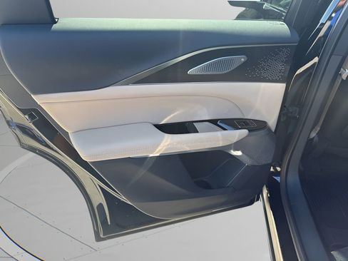 New 2026 Cadillac Lyriq Signature Luxury w/ Nappa Leather Package AWD/4WD image 35