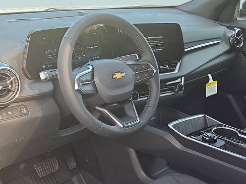 New 2026 Chevrolet Equinox LT w/ Convenience Package II image 11