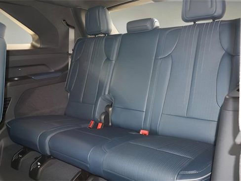 New 2025 Cadillac Escalade IQ Luxury 2 w/ LPO, Radiant Package image 11