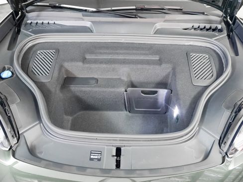 New 2026 Porsche Macan Electric image 13