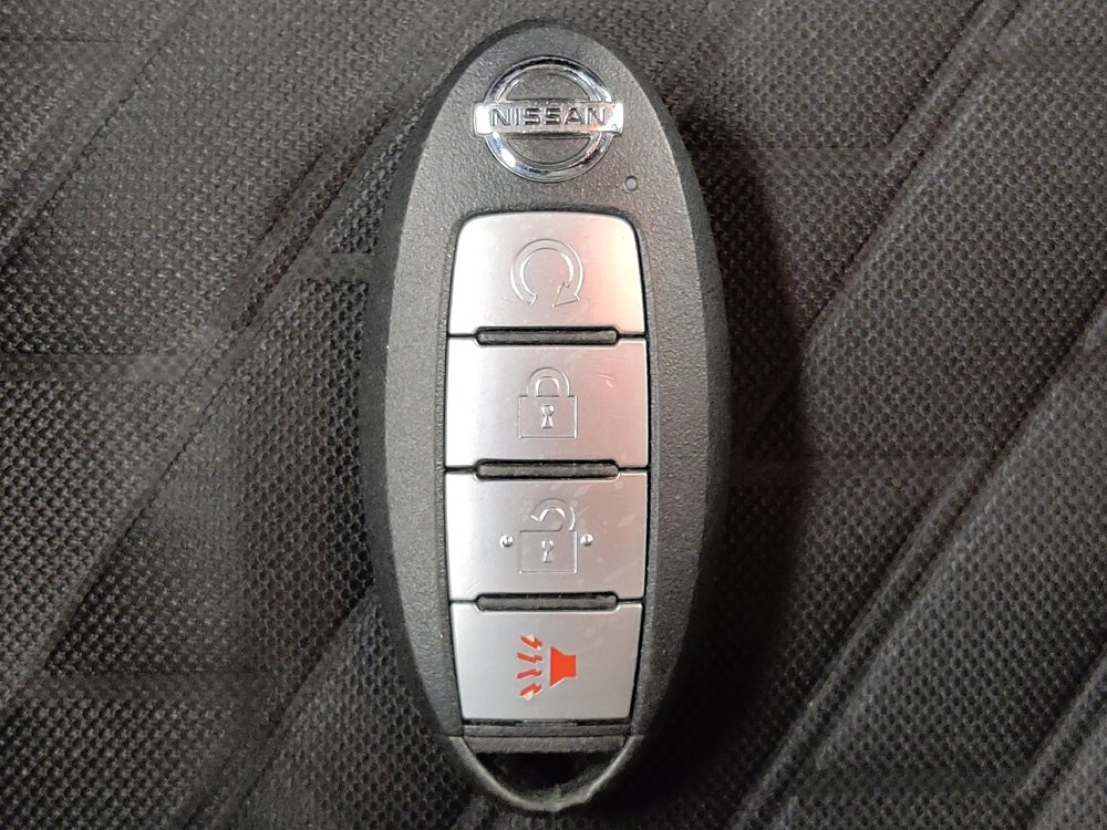 Used 2021 Nissan Kicks SR FWD image 32