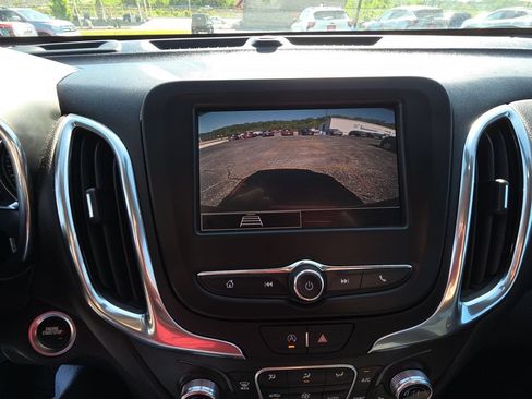Used 2024 Chevrolet Equinox LT FWD image 22