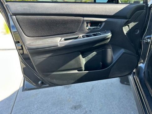 Used 2016 Subaru Crosstrek 2.0i Premium w/ Popular Package #2 AWD/4WD image 10