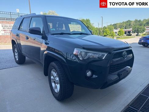 Used 2018 Toyota 4Runner SR5 AWD/4WD image 1
