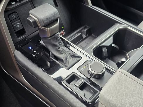 Used 2026 Toyota Sequoia Limited AWD/4WD image 19