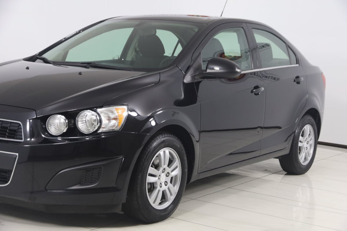 Used 2016 Chevrolet Sonic LT FWD image 37