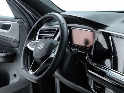 New 2026 Volkswagen Atlas Cross Sport SE image 73