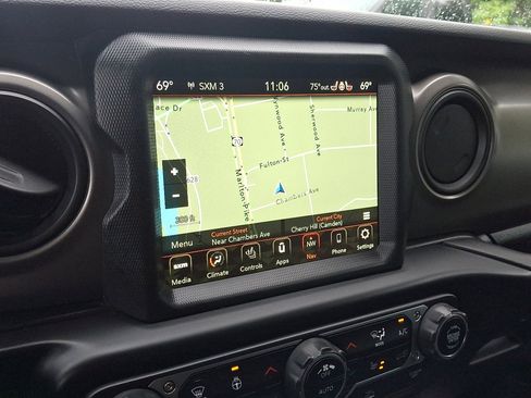 Certified 2022 Jeep Gladiator Willys image 28