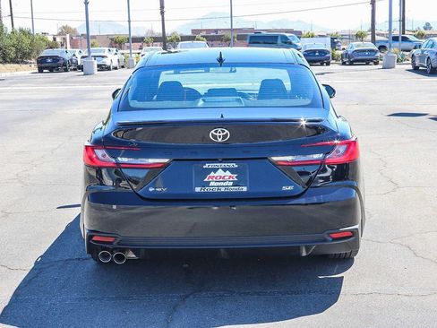 Used 2026 Toyota Camry SE FWD image 7
