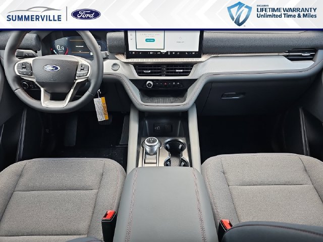 New 2026 Ford Explorer Active RWD image 11