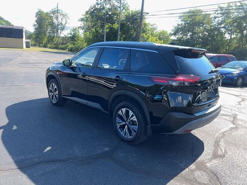 Used 2022 Nissan Rogue SV w/ SV Premium Package image 7
