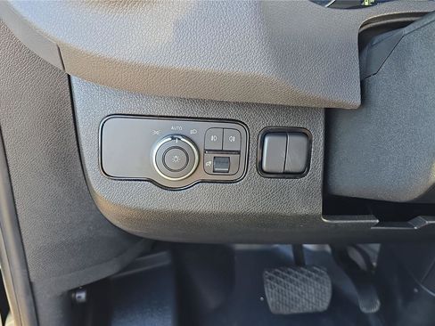 Used 2024 Mercedes-Benz Sprinter 2500 image 25
