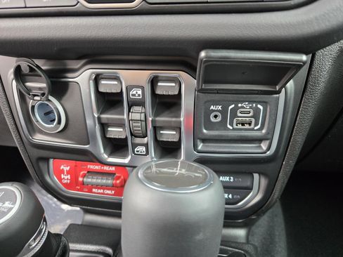 New 2026 Jeep Gladiator Rubicon image 16