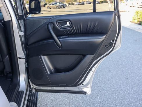 Used 2022 Nissan Armada SV image 19