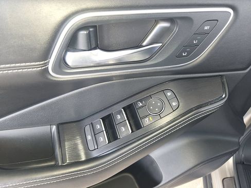 Used 2021 Nissan Rogue Platinum FWD image 32