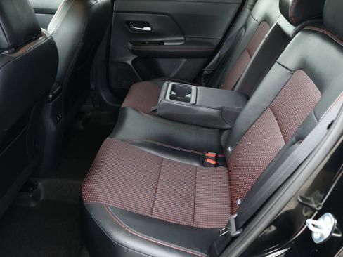 Used 2025 Nissan Kicks SR FWD image 19