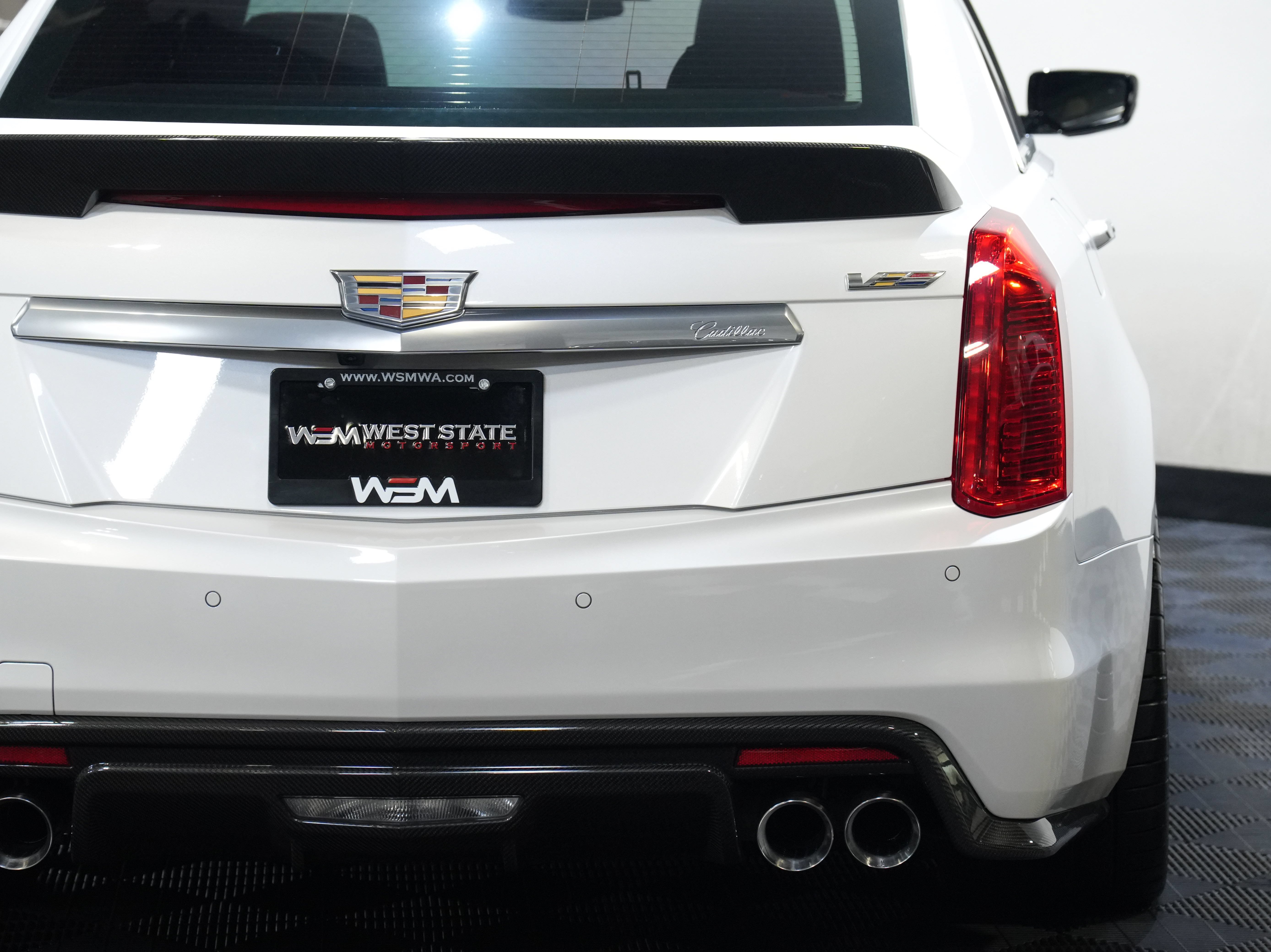 Used 2016 Cadillac CTS V w/ Carbon Fiber Package RWD image 17