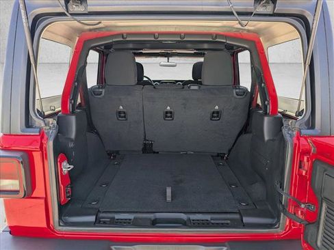 Used 2020 Jeep Wrangler Unlimited Sahara AWD/4WD image 6