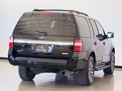 Used 2017 Ford Expedition XLT RWD image 7