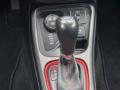 Used 2021 Jeep Compass Trailhawk w/ Convenience Group image 16