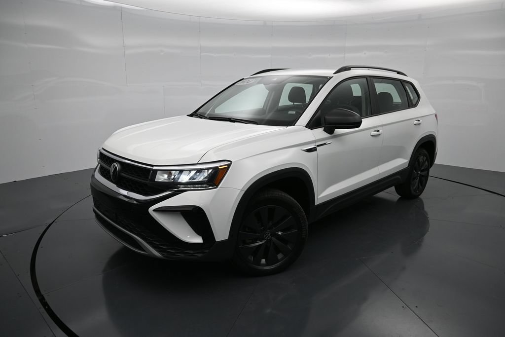 Used 2024 Volkswagen Taos S FWD image 1
