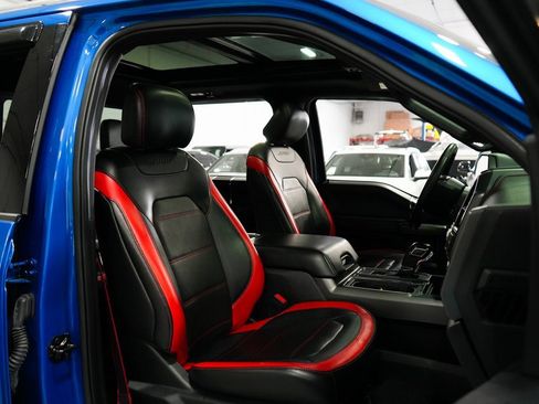 Used 2019 Ford F150 Lariat w/ Equipment Group 502A Luxury image 15